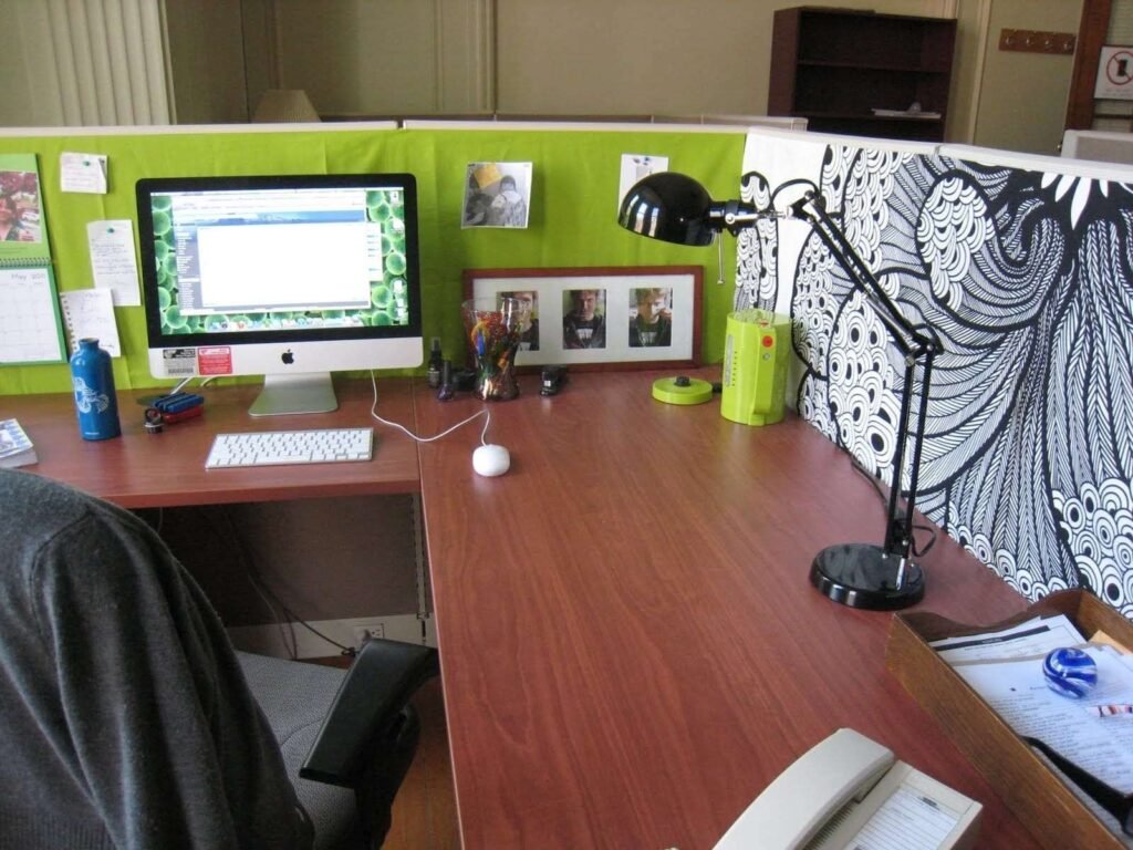 Feng Shui office and personalization